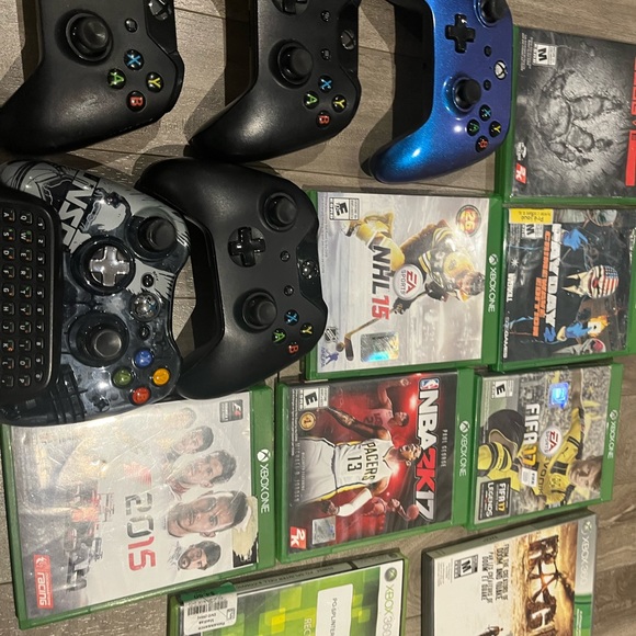 controllers and different xbox games - Picture 4 of 6